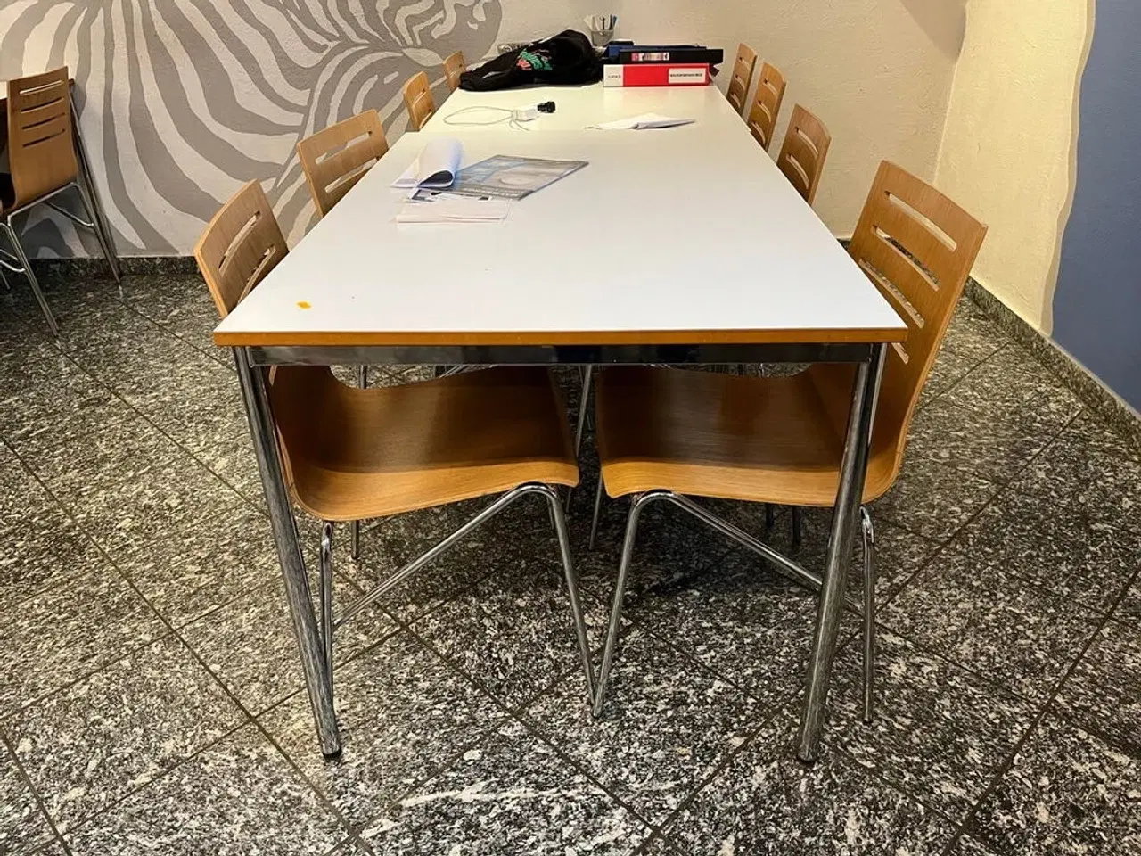 Billede 3 - 2 stk. spisebord med 8 stk. stole