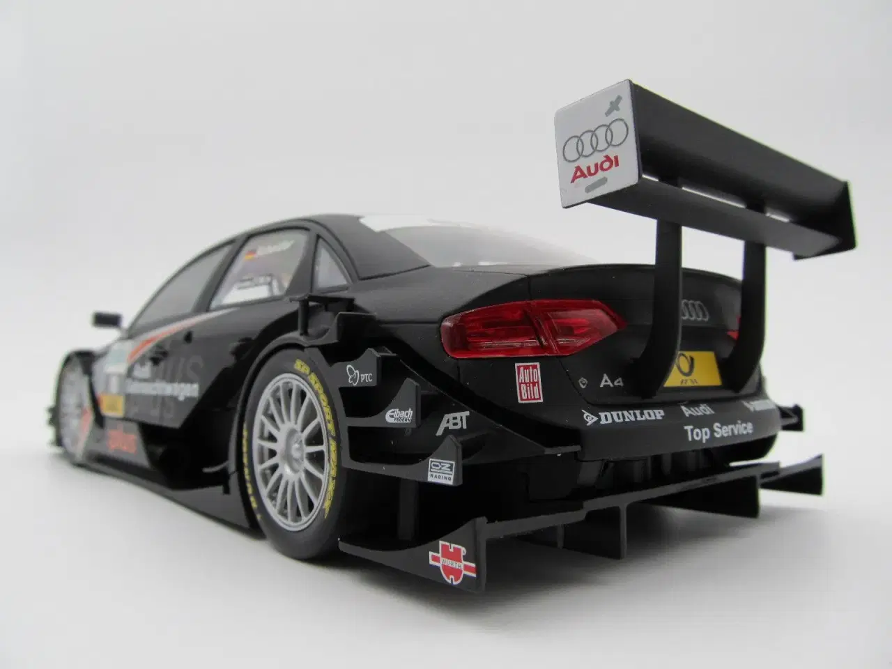 Billede 5 - 2008 Audi A4 DTM #10 1:18  Vinder af DTM 2008 