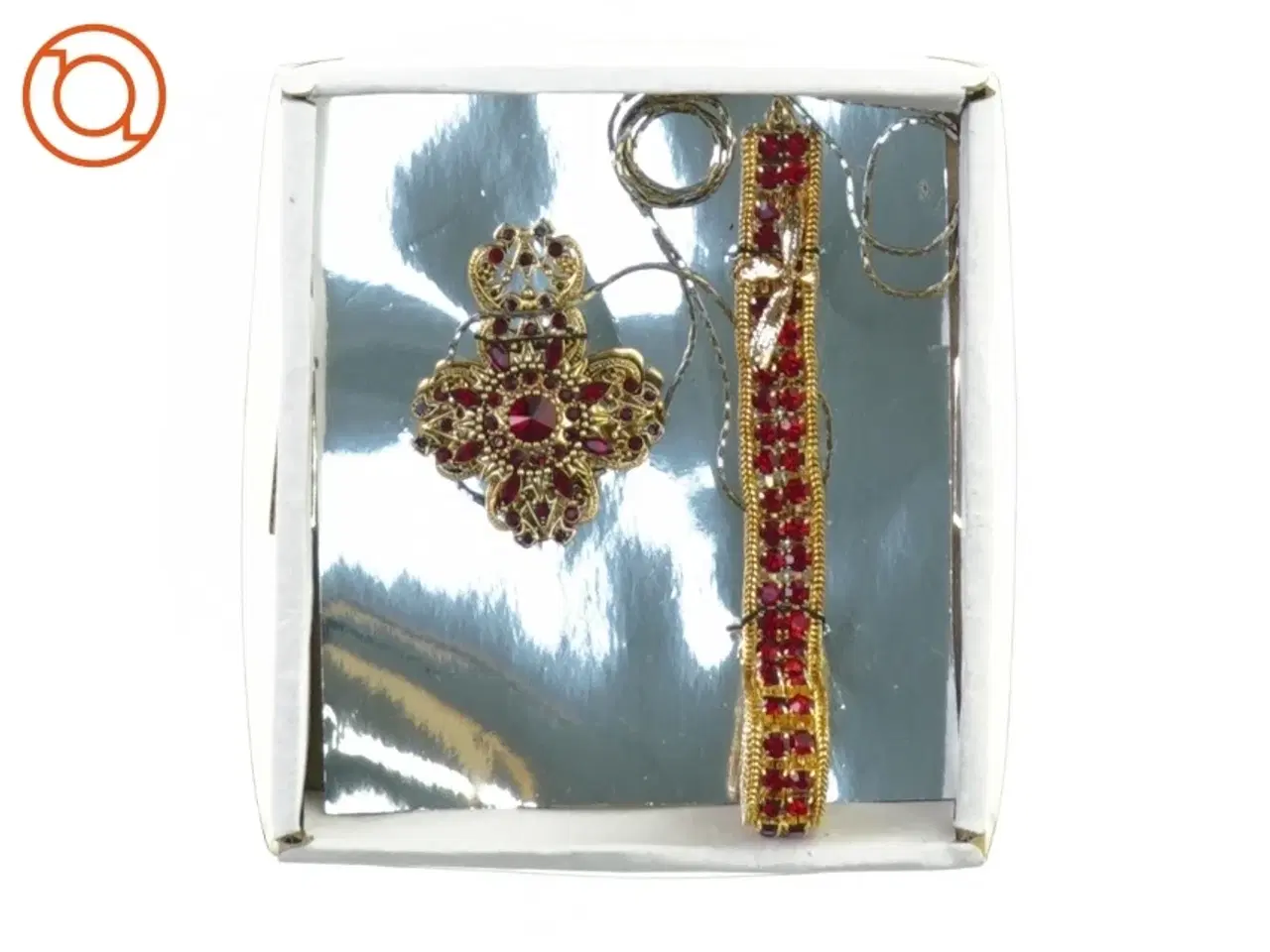 Billede 1 - Armbånd og broche/vedhæng. Røde similisten.  (Æske 13 x 12 cm.)