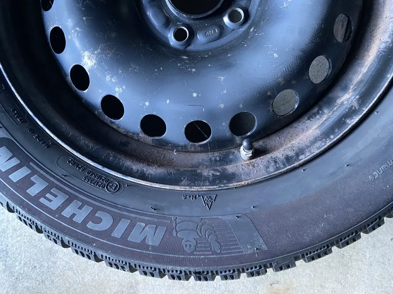 Billede 1 - Vinter dæk på fælg ford cmax 215/55-16