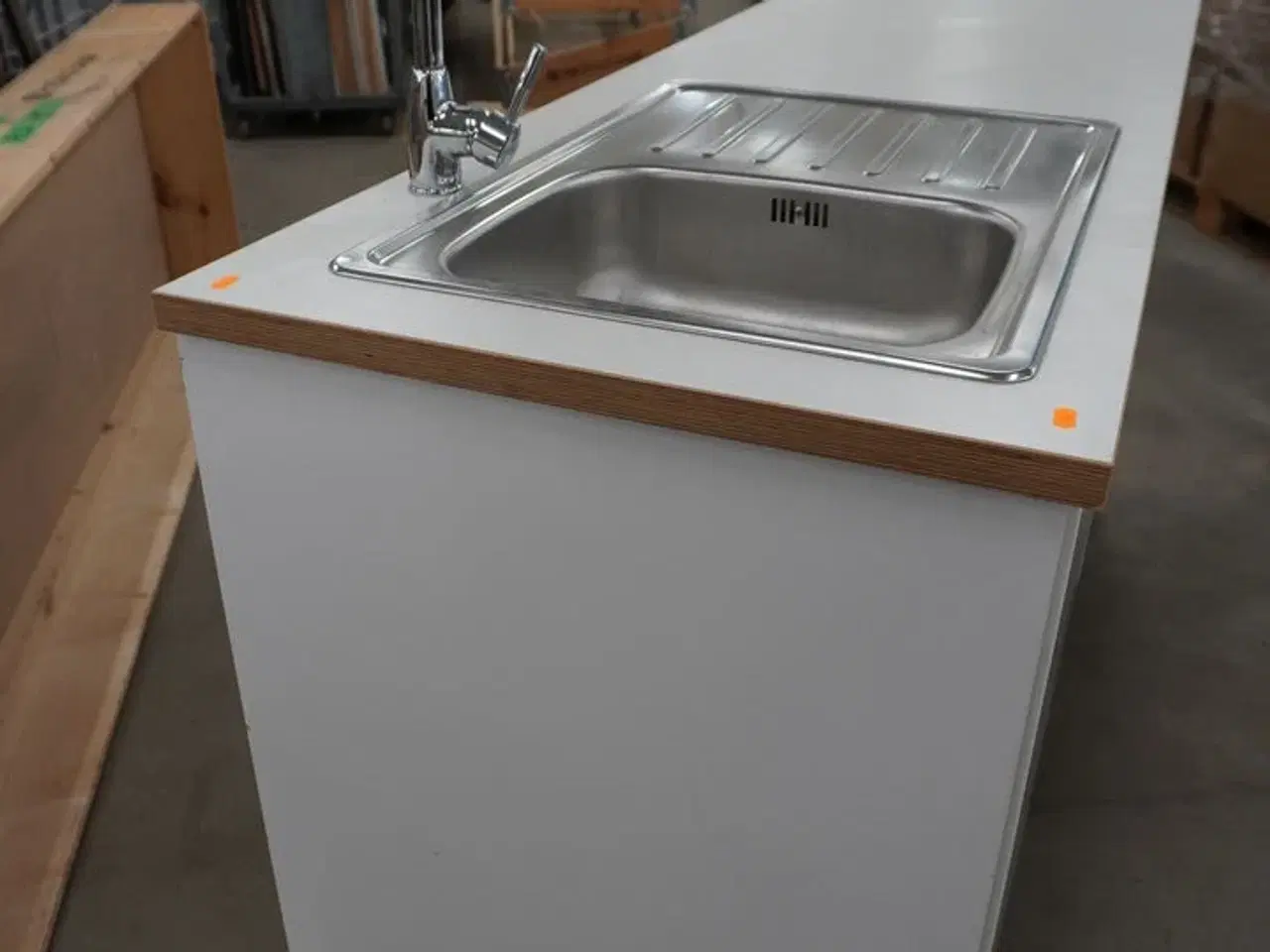 Billede 2 - Køkken-ø på hjul 186x63xH98cm