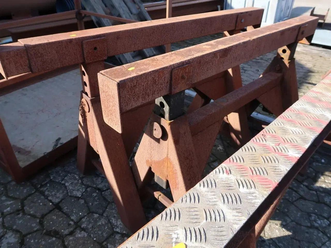 Billede 3 - 2 stk. bukke