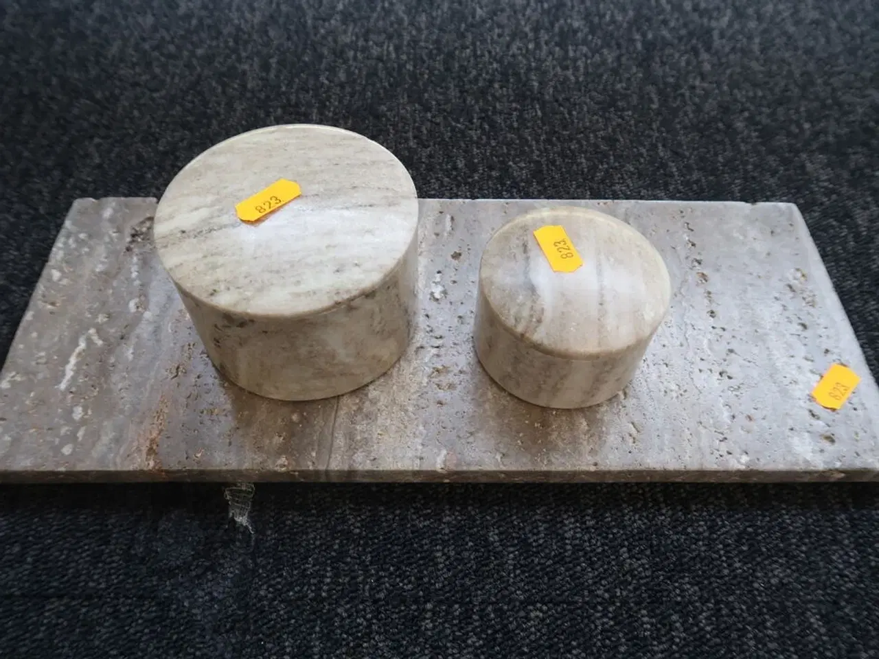 Billede 1 - Serveringsbræt og 2 stk. bonbonniere STUFF