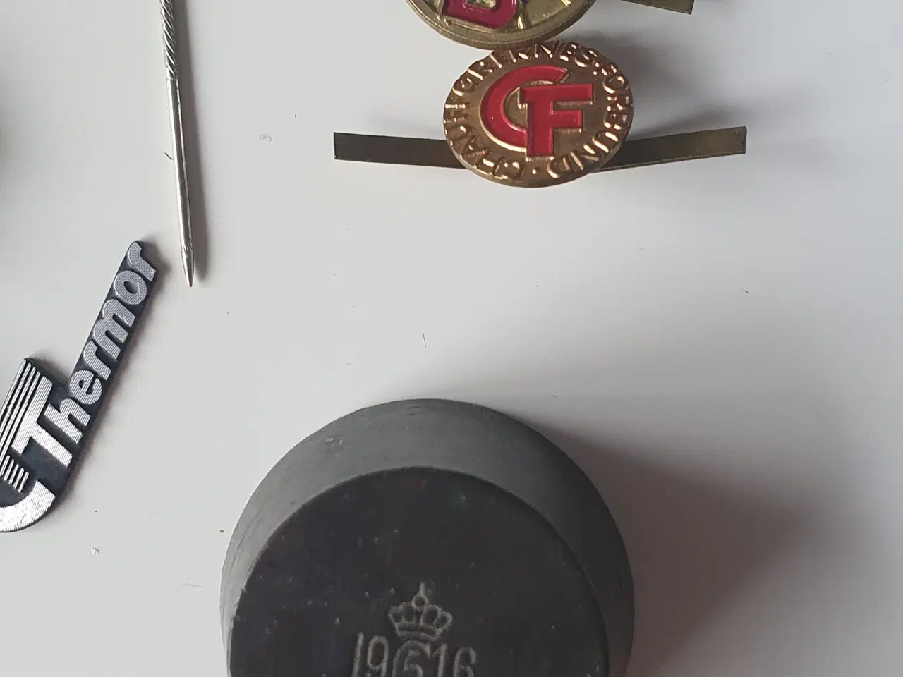 Billede 3 - Emblemer og pins