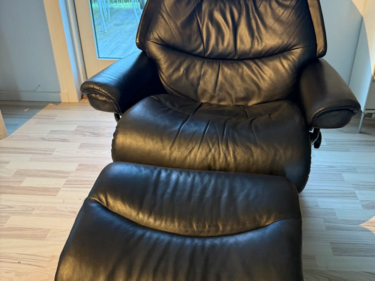 Billede 1 - Stressless Voyager sort lænestol m skammel