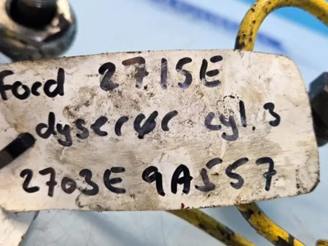 Billede 6 - Ford 2715E Dyserør Sæt 2703E9A557