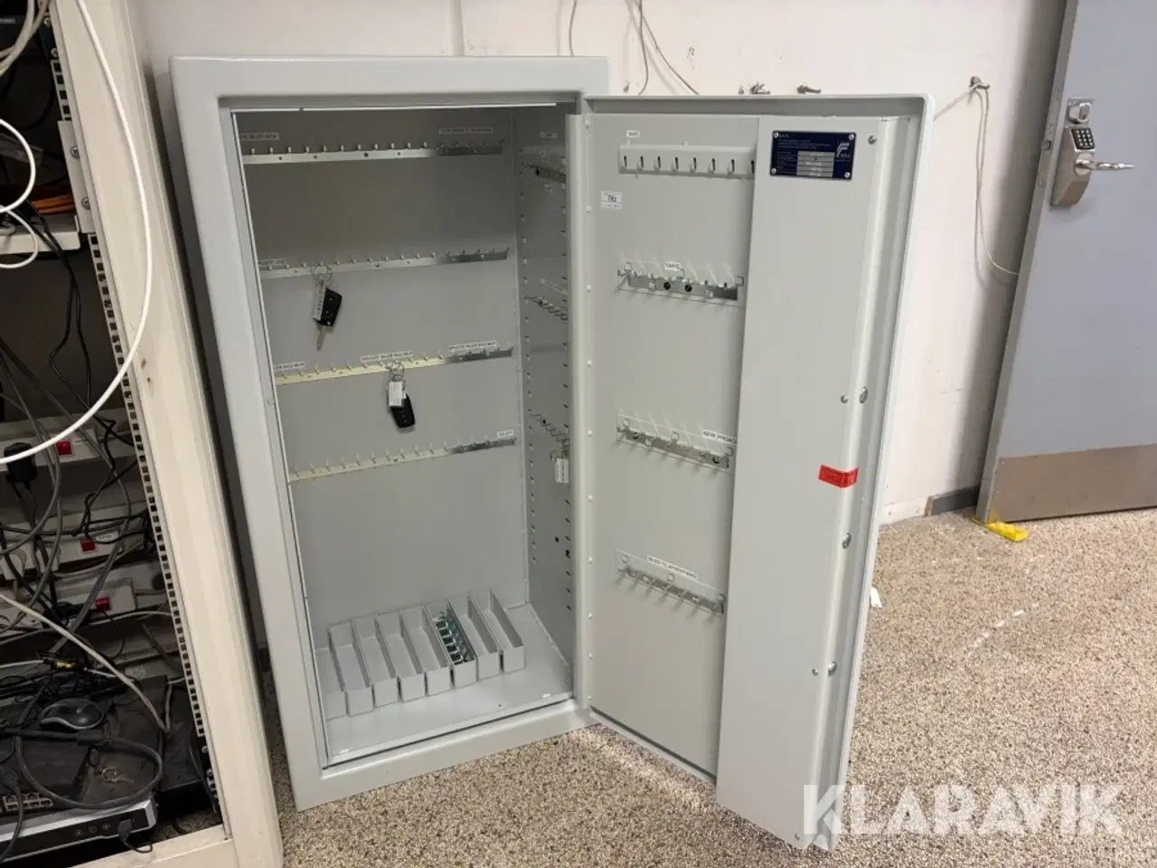 Billede 9 - Nøgleskab