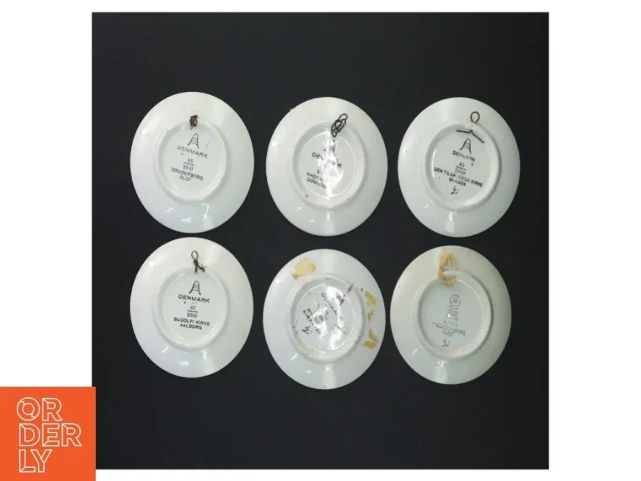 Billede 4 - Sæt med 6 dekorative tallerkener (str. Ø. 8,5 cm. 6 styk) fra Aluminia