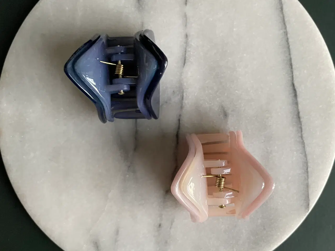 Billede 2 - Sæt af mini hårklemmer