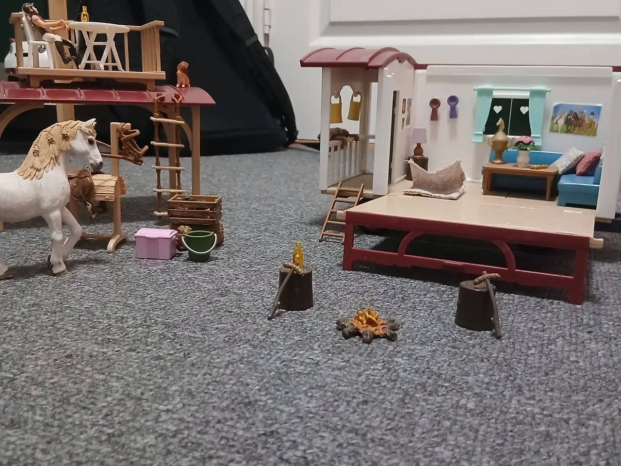 Billede 2 - Heste Camping og lille stald