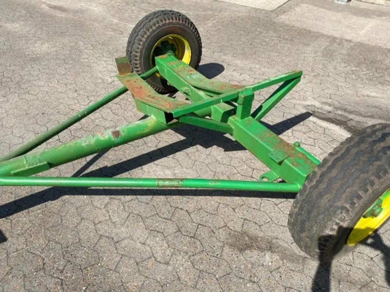 Billede 17 - John Deere skærebordsvogn 16"