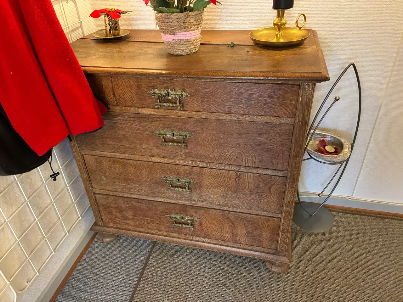 Billede 1 - Antik kommode i egetræ