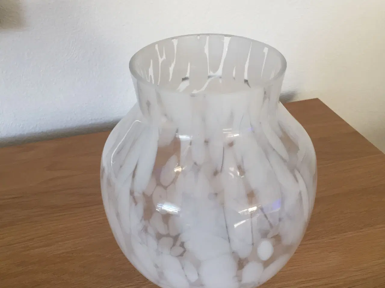 Billede 2 - Stor glas vase med nister
