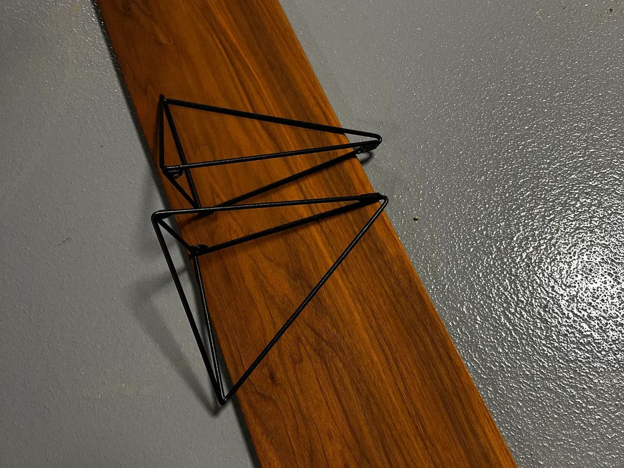 Billede 2 - Hylde i amerikansk valnød