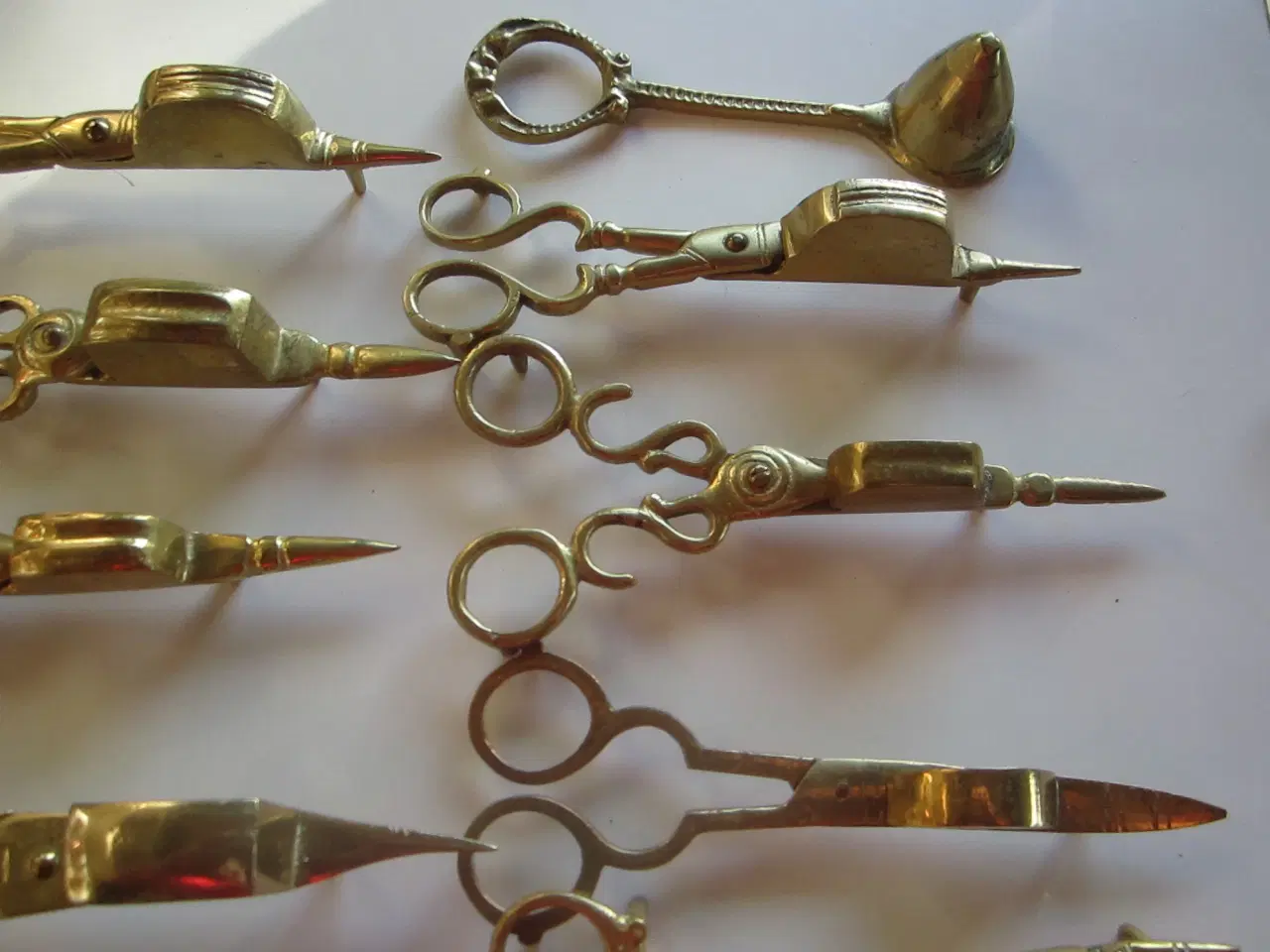 Billede 3 - Fine gamle messing lyseslukkere pr stk 30 kr