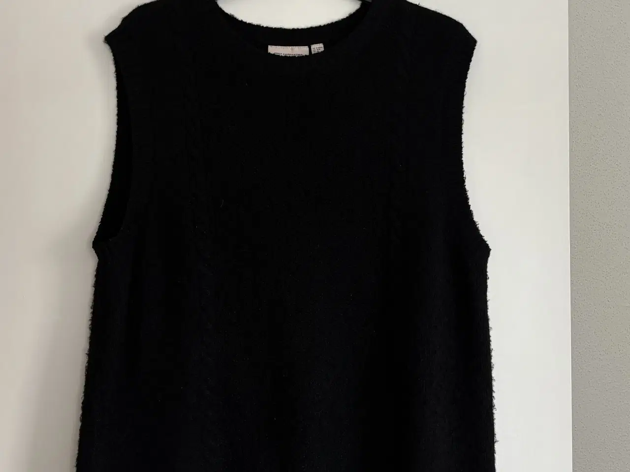 Billede 1 - Only carmakoma strik vest sort