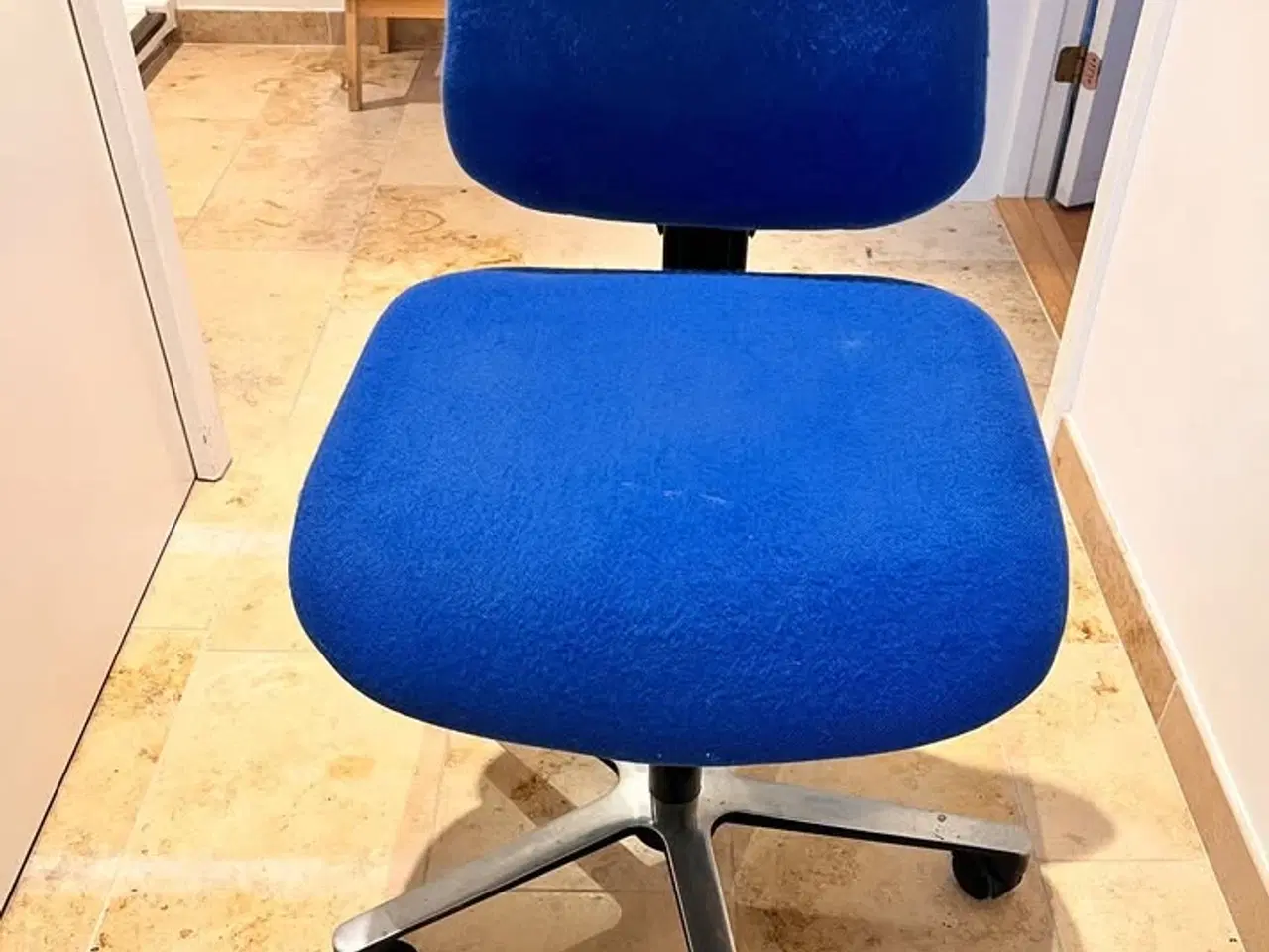 Billede 1 - Ergonomisk kontorstol fra Kinnarps – høj kvalitet