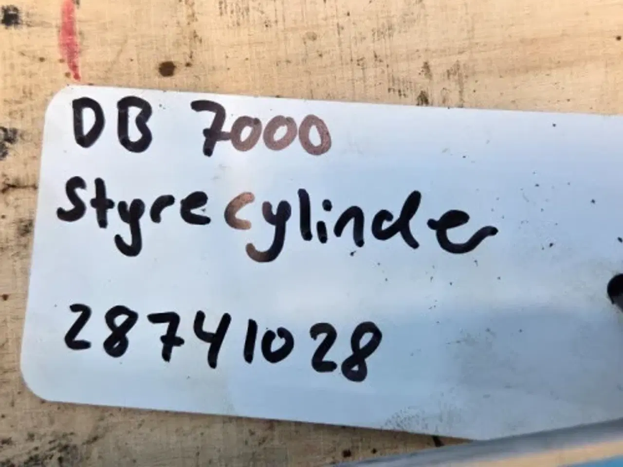 Billede 13 - Dronningborg D7000 Styrecylinder 28741028
