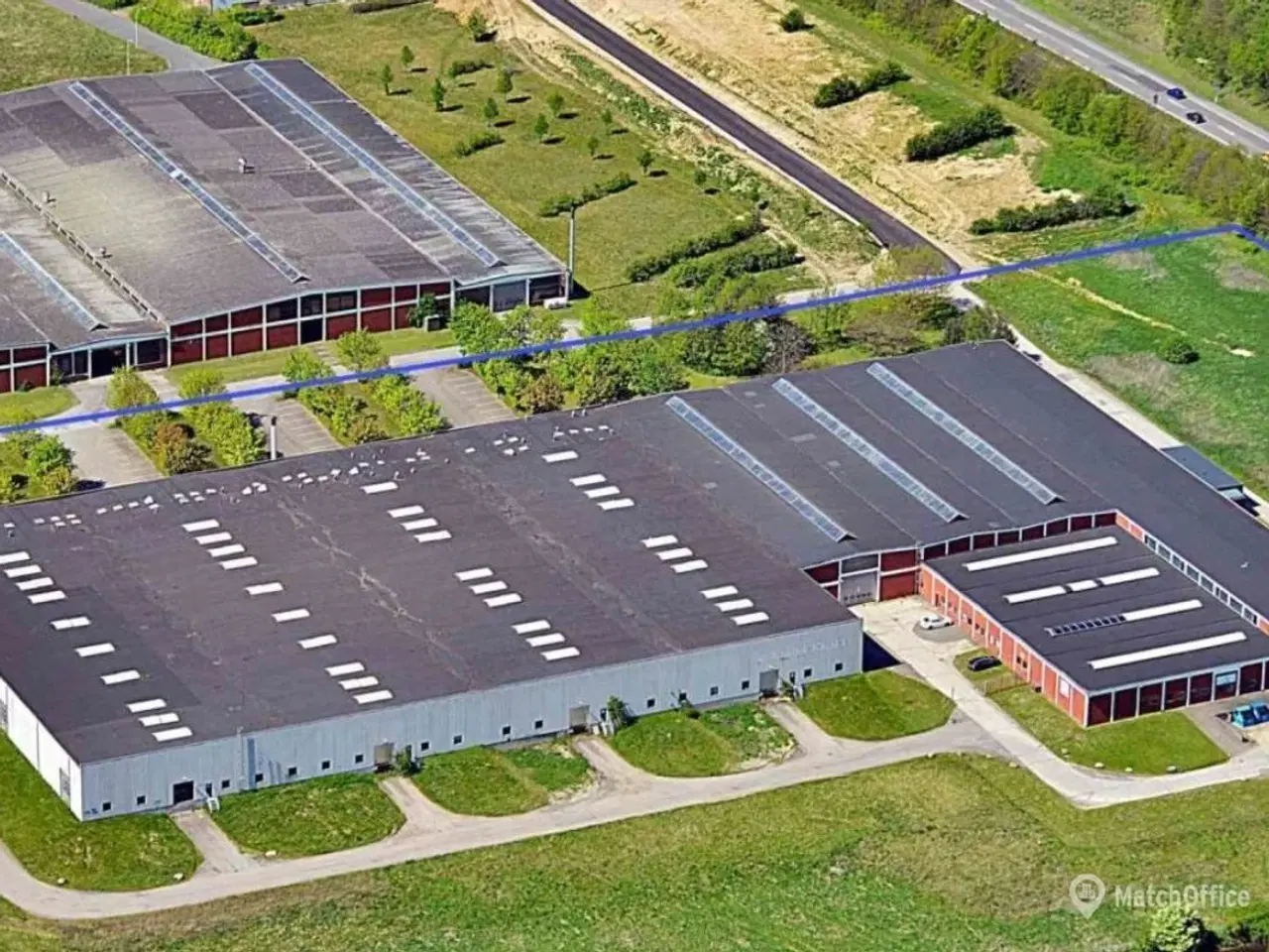 Billede 2 - Fin lagerhal med 3 ramper