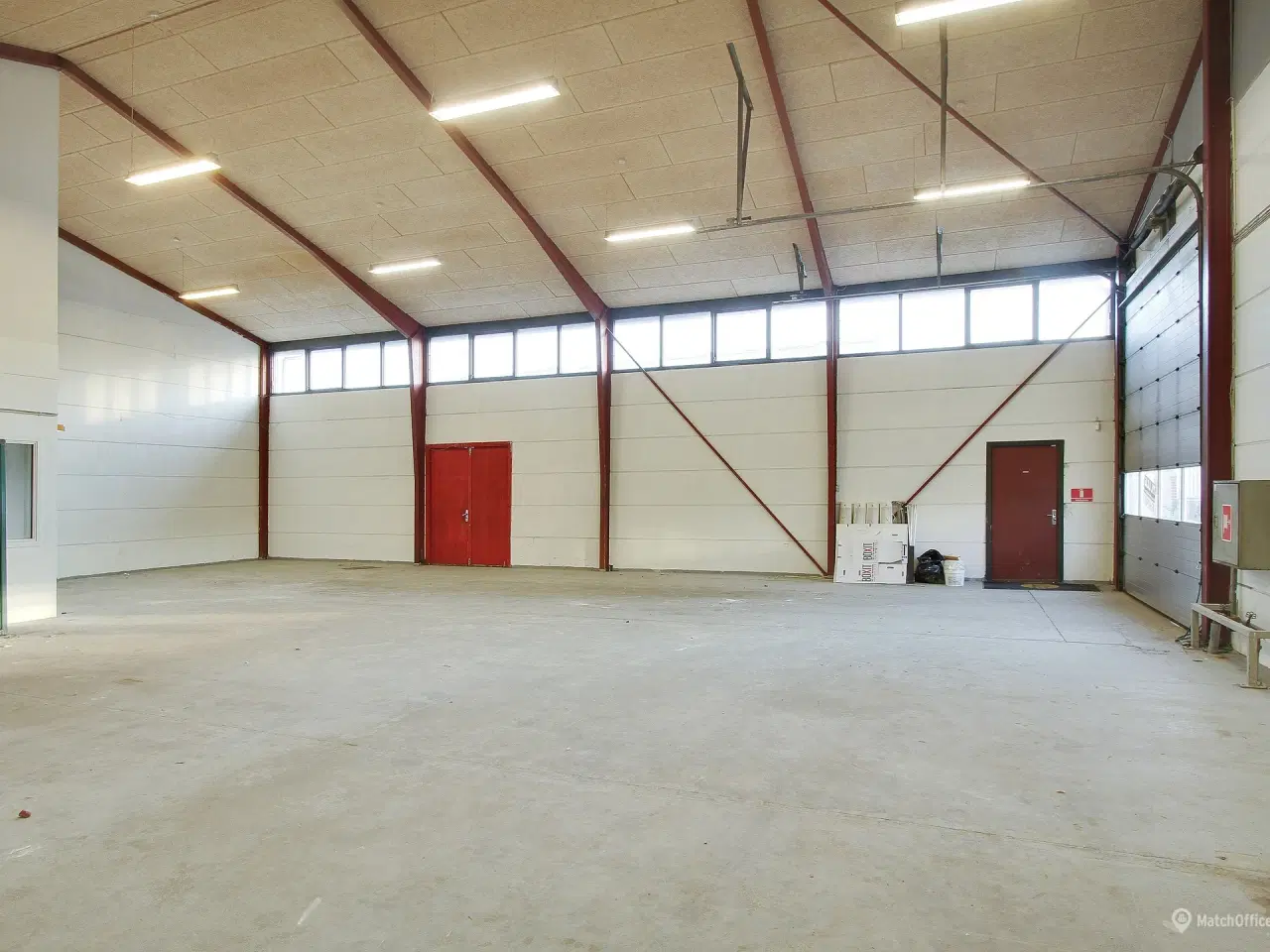 Billede 2 - Centralt lager/produktionslejemål med udegård