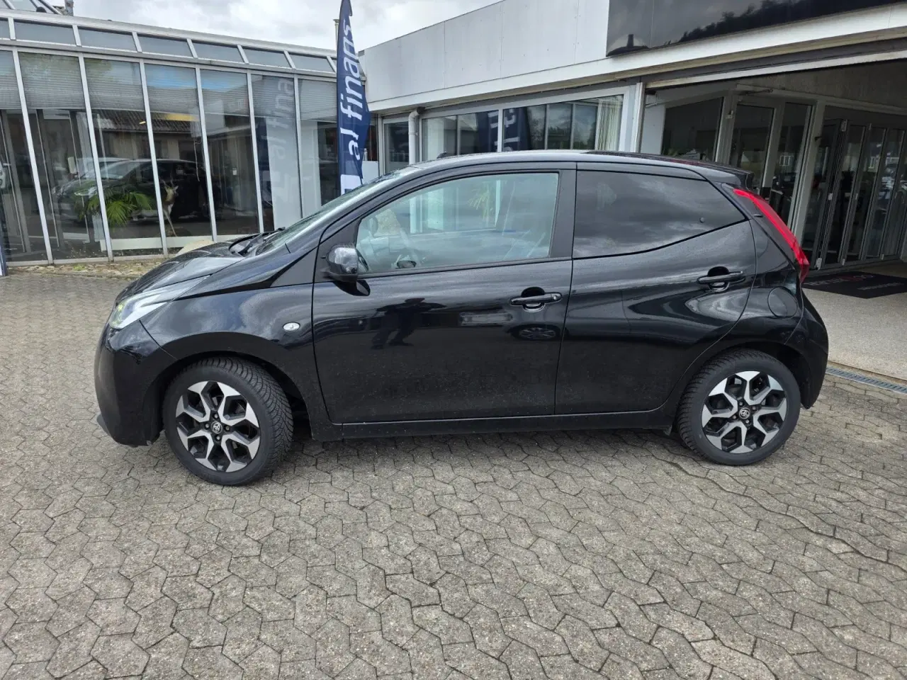 Billede 3 - Toyota Aygo 1,0 VVT-i x-play x-shift