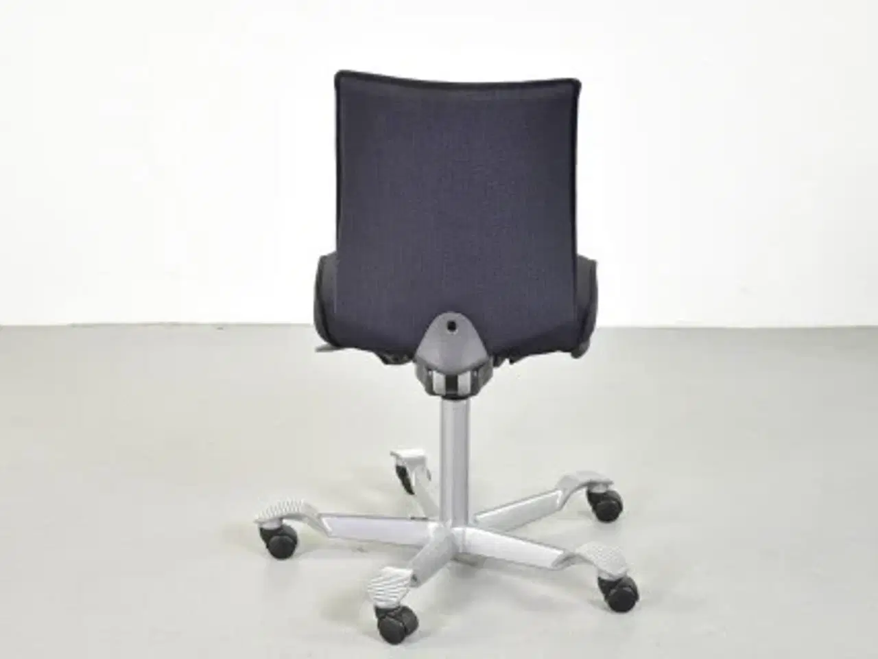 Billede 3 - Häg h05 5200 kontorstol med sort/blå polster og gråt stel