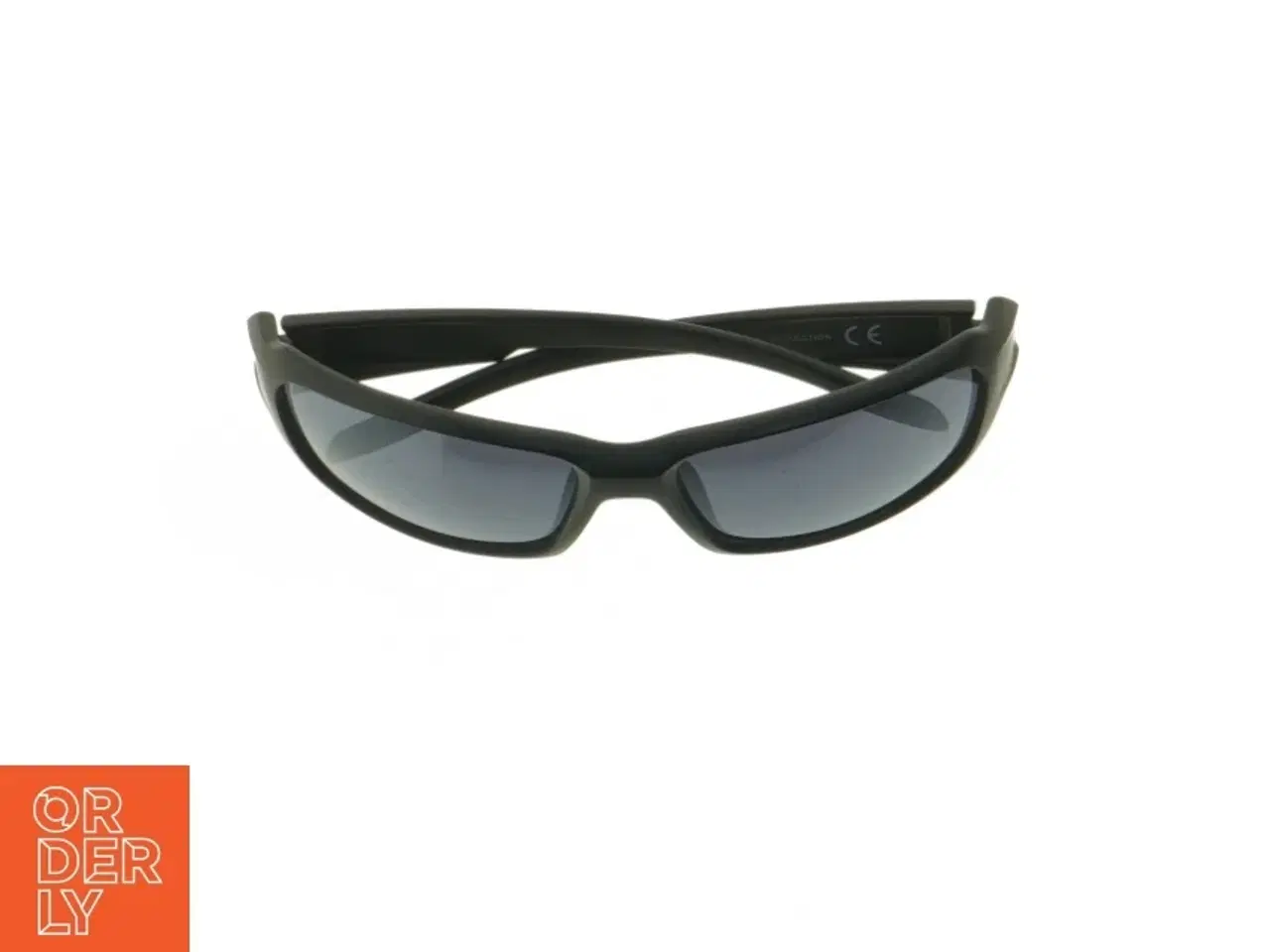 Billede 1 - Sort solbriller (str. 15 cm)