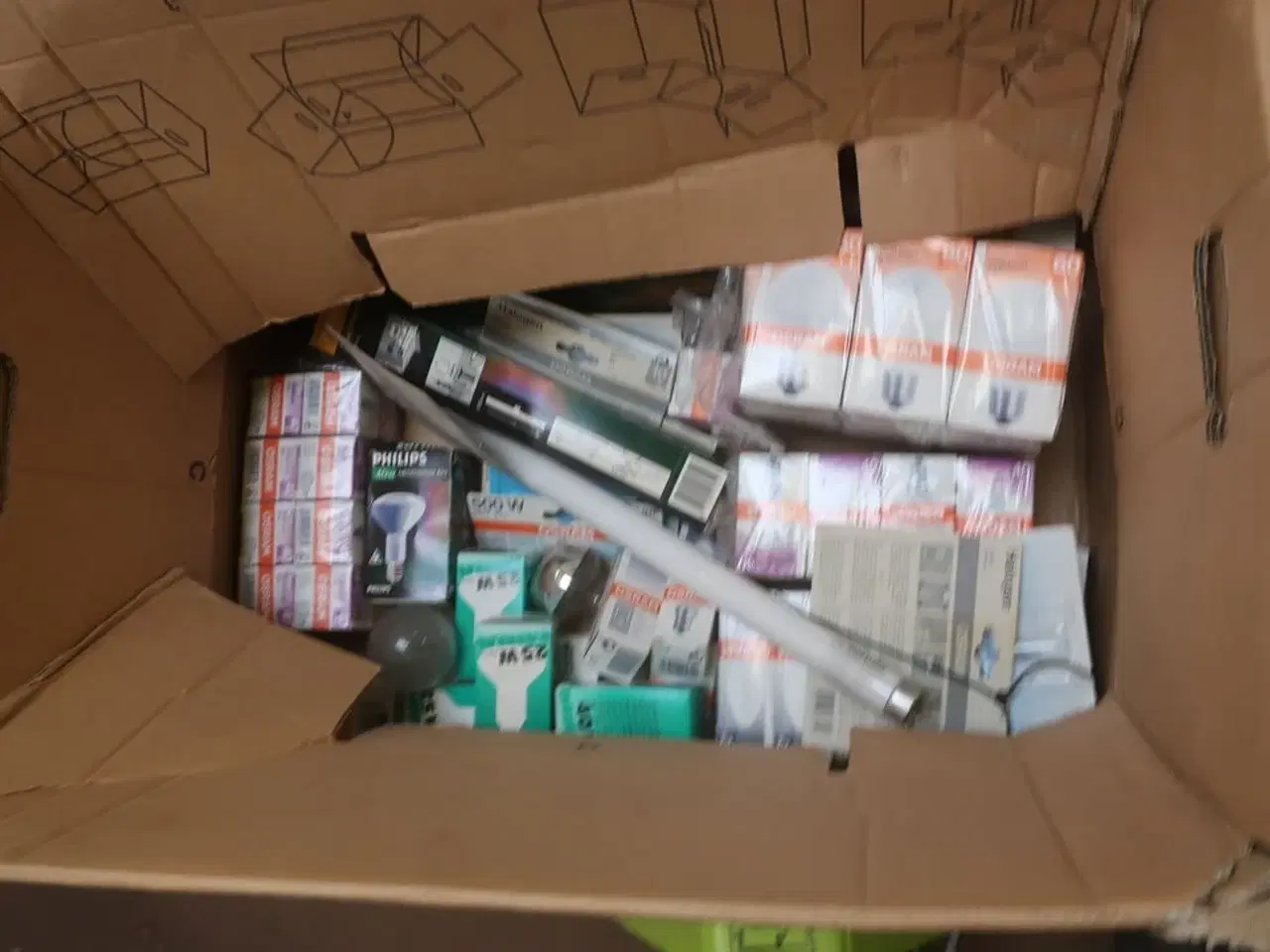 Billede 3 - Massagestol, pærer, luftfriskert m.m.