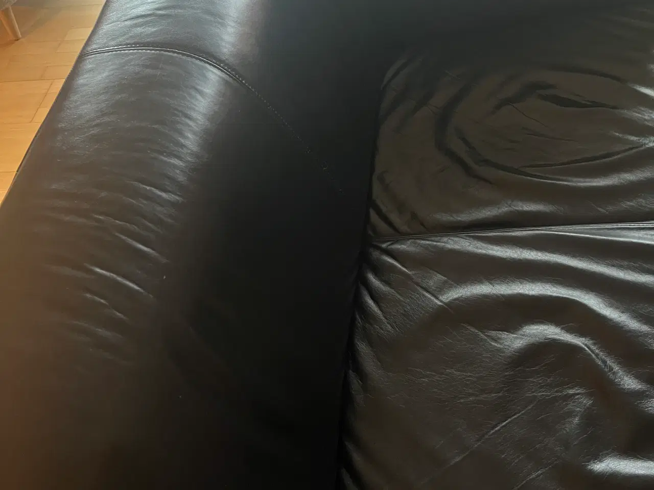 Billede 4 - 2 personer lædersofa sort