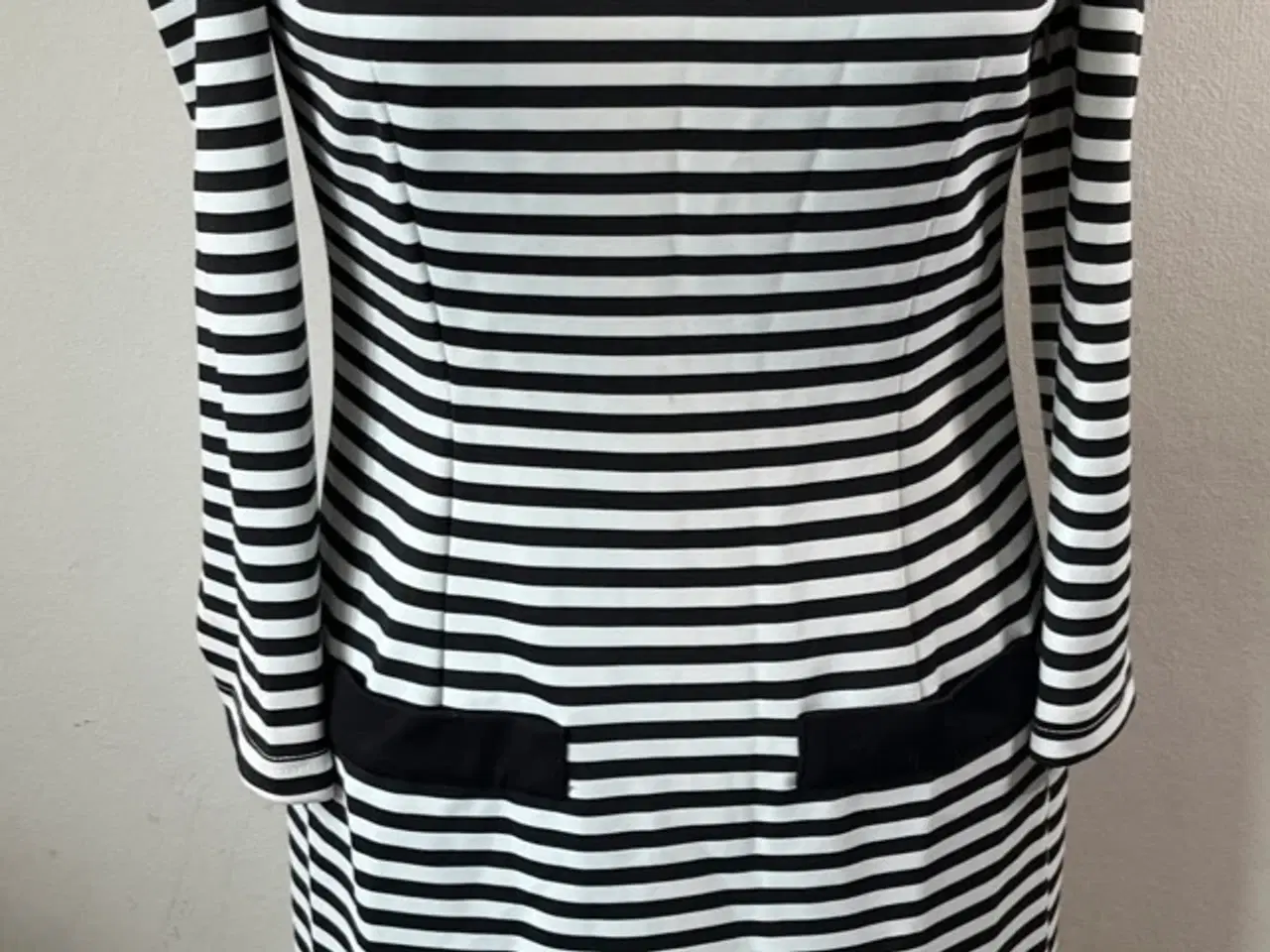 Billede 1 - SportMax, stribet kjole, str 32