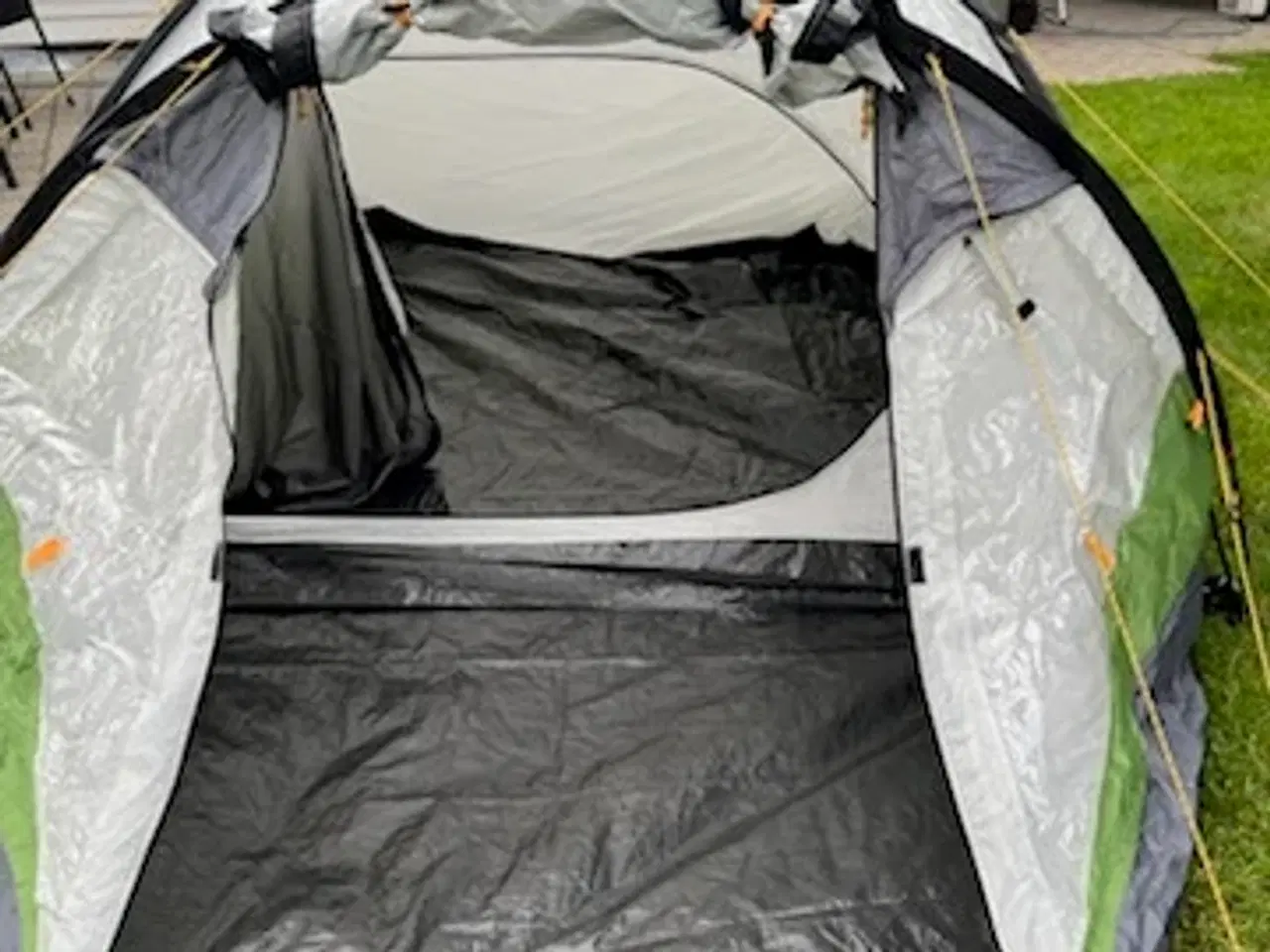 Billede 1 - 2-3 personers telt easy camp phantom 300 