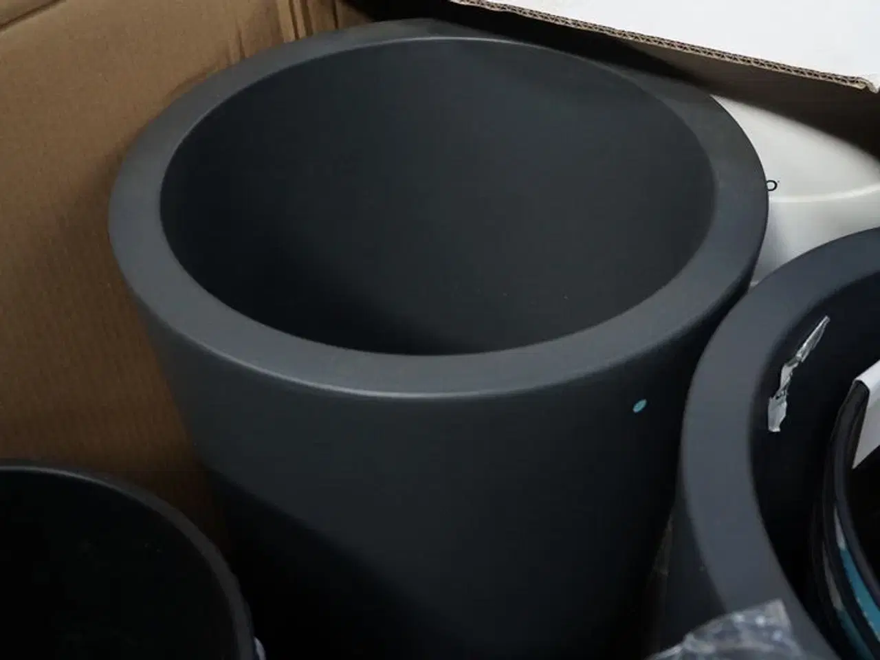 Billede 2 - Palle med diverse plasticpotter