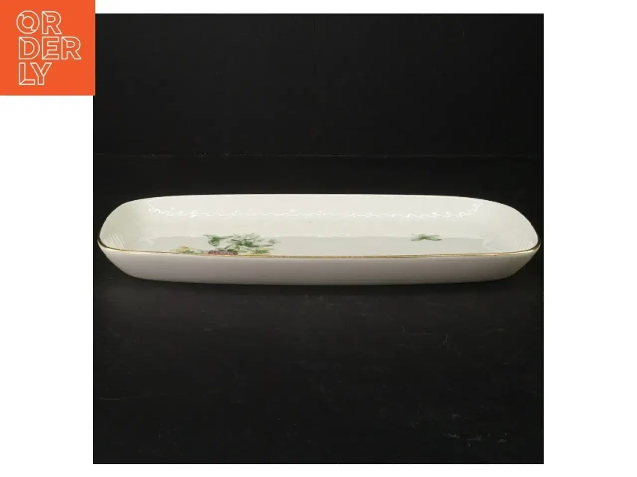 Billede 3 - Porcelæn fad med blomstermotiv fra B&G (str. 27,5 x 15,5 cm)