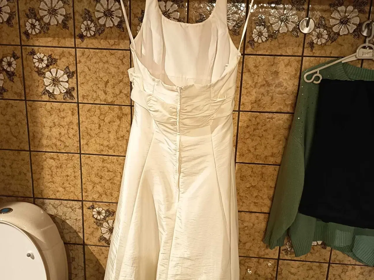 Billede 2 - Konfirmations kjole