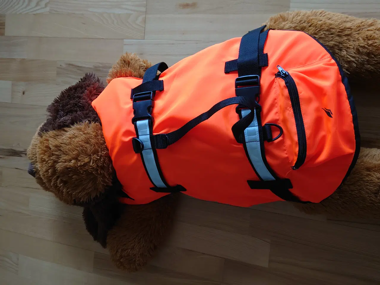 Billede 1 - Hundeflydevest str L. 15-25 kg