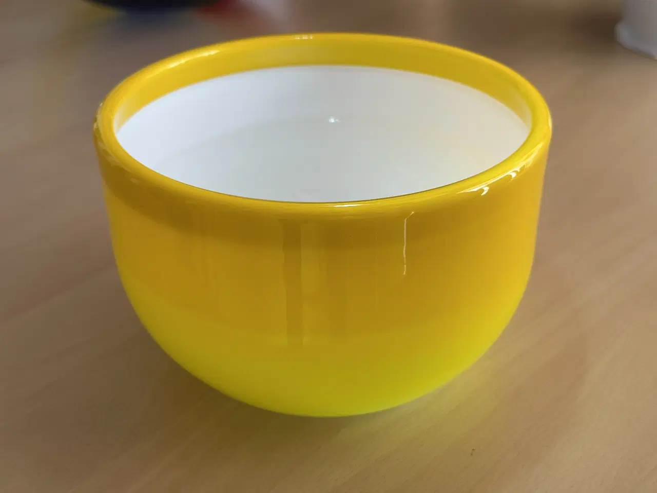 Billede 4 - Unik Holmegaard Palet Rund skål i tofarvet gul
