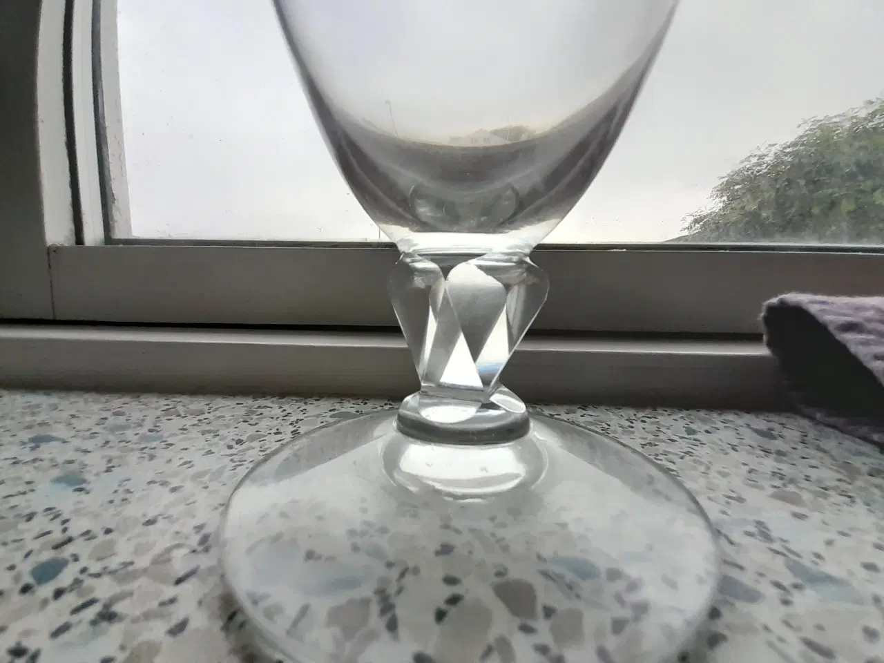 Billede 2 - Antikke øl- eller vandglas med stilk og krystal