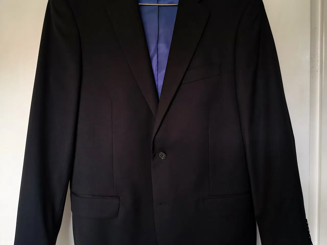 Billede 2 - Konfirmationshabit/Sort jakkesæt