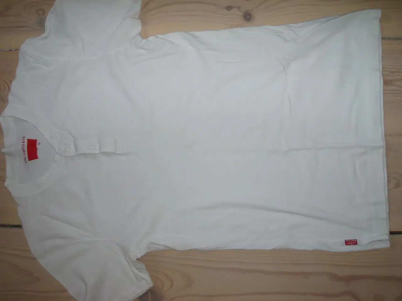 Billede 1 - hvid Levis t-shirt