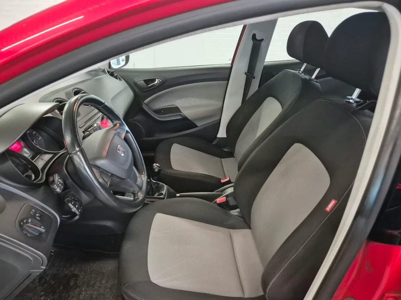 Billede 8 - Seat Ibiza 1,6 Commonrail TDI DPF Style 90HK 5d