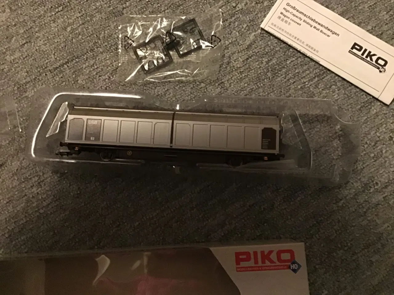 Billede 3 - DSB Piko Expert godsvogn i sølv. H0 1:87