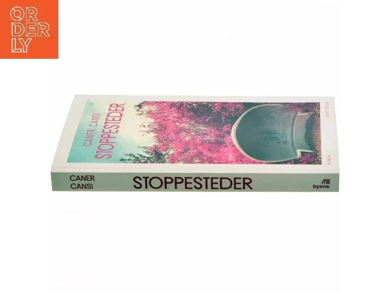 Billede 2 - Stoppesteder : roman af Caner Cansi (f. 1993) (Bog)