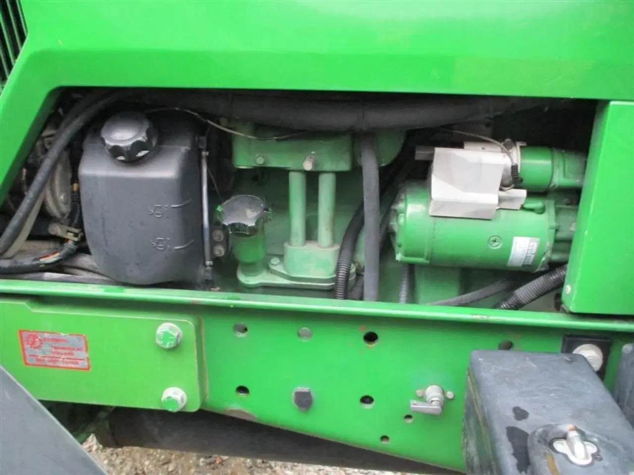 Billede 22 - John Deere 7710 8.1L motor, store hjul og frontlift. En ejeres velholdt gård traktor.