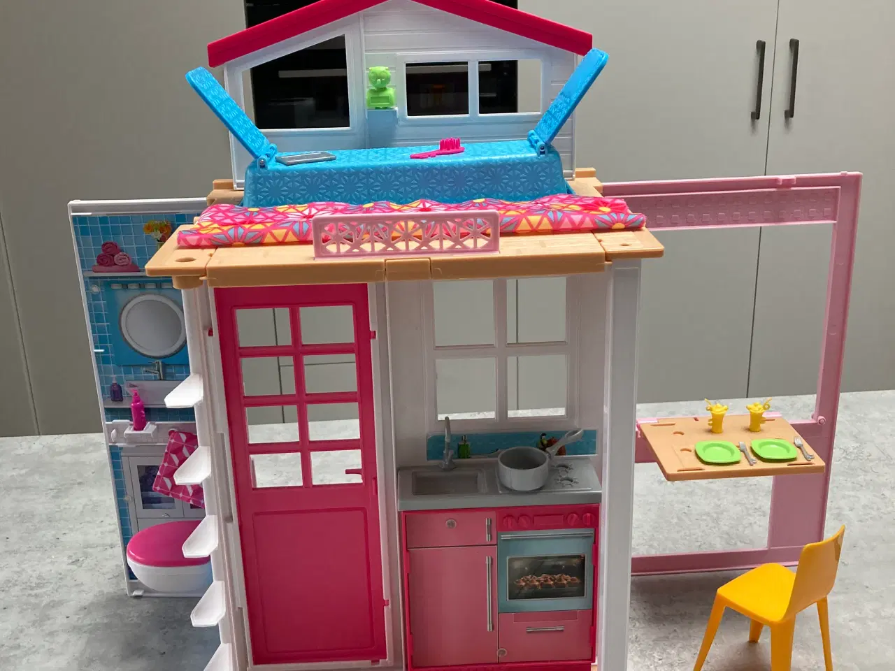 Billede 1 - Barbie 2-etagers hus