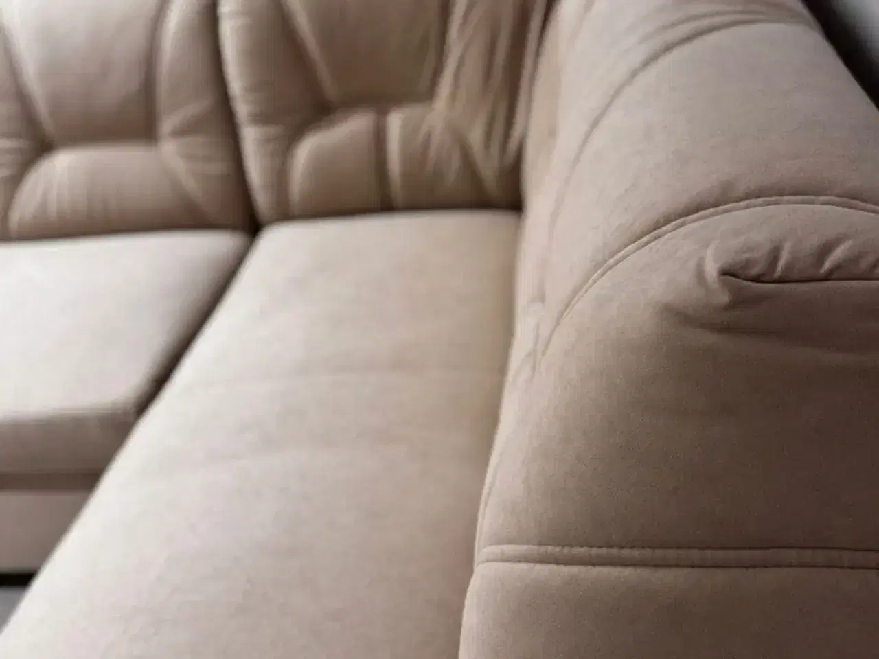Billede 3 - Hjørnesofa stof beige🤍
