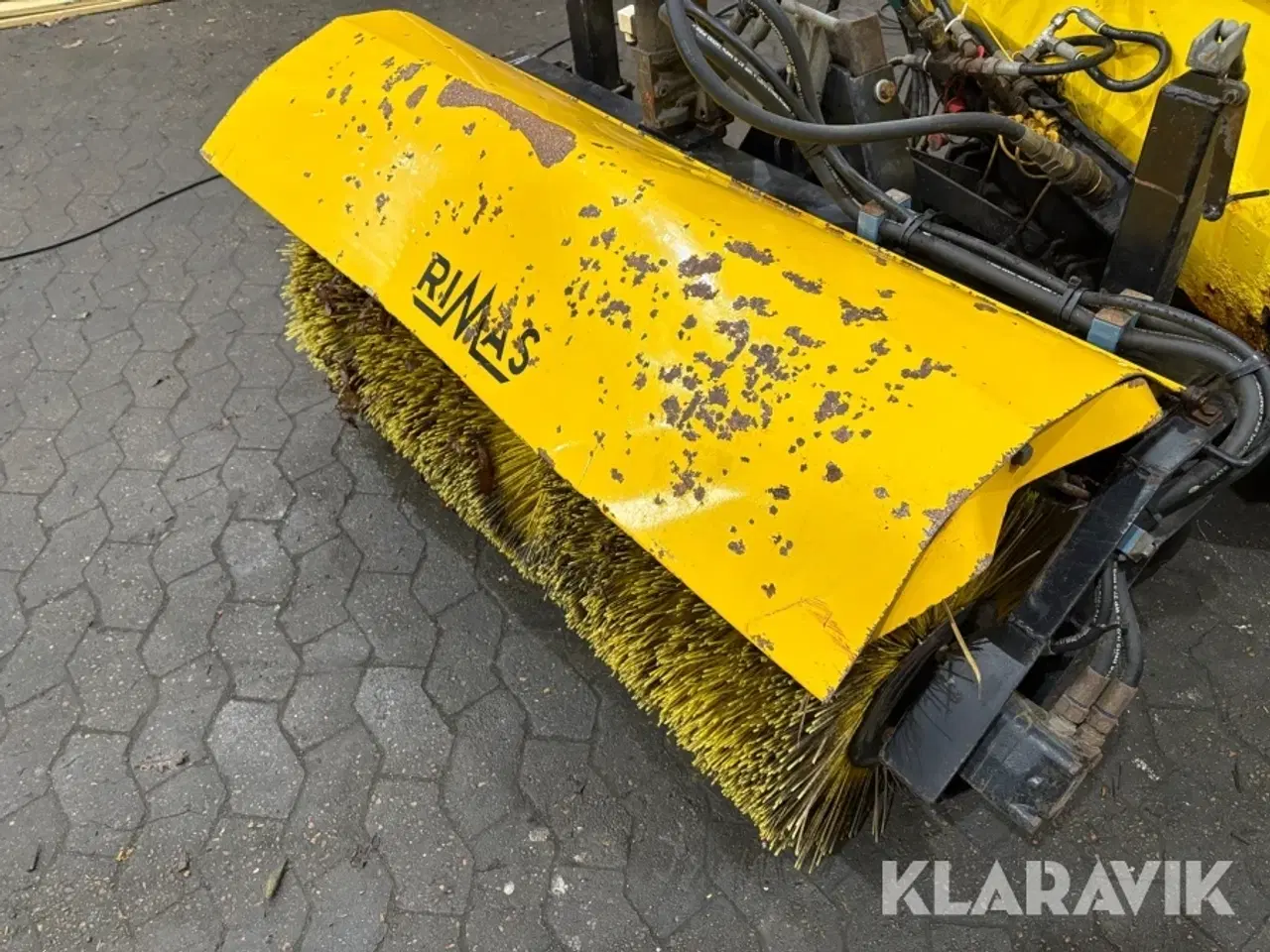 Billede 7 - Redskabsbærer Rimas / Wulff W400 - med kost og Saltspreder