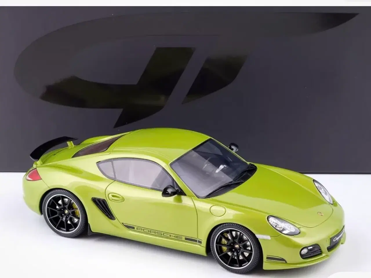 Billede 2 - 1:18 Porsche Cayman R Copue 2012