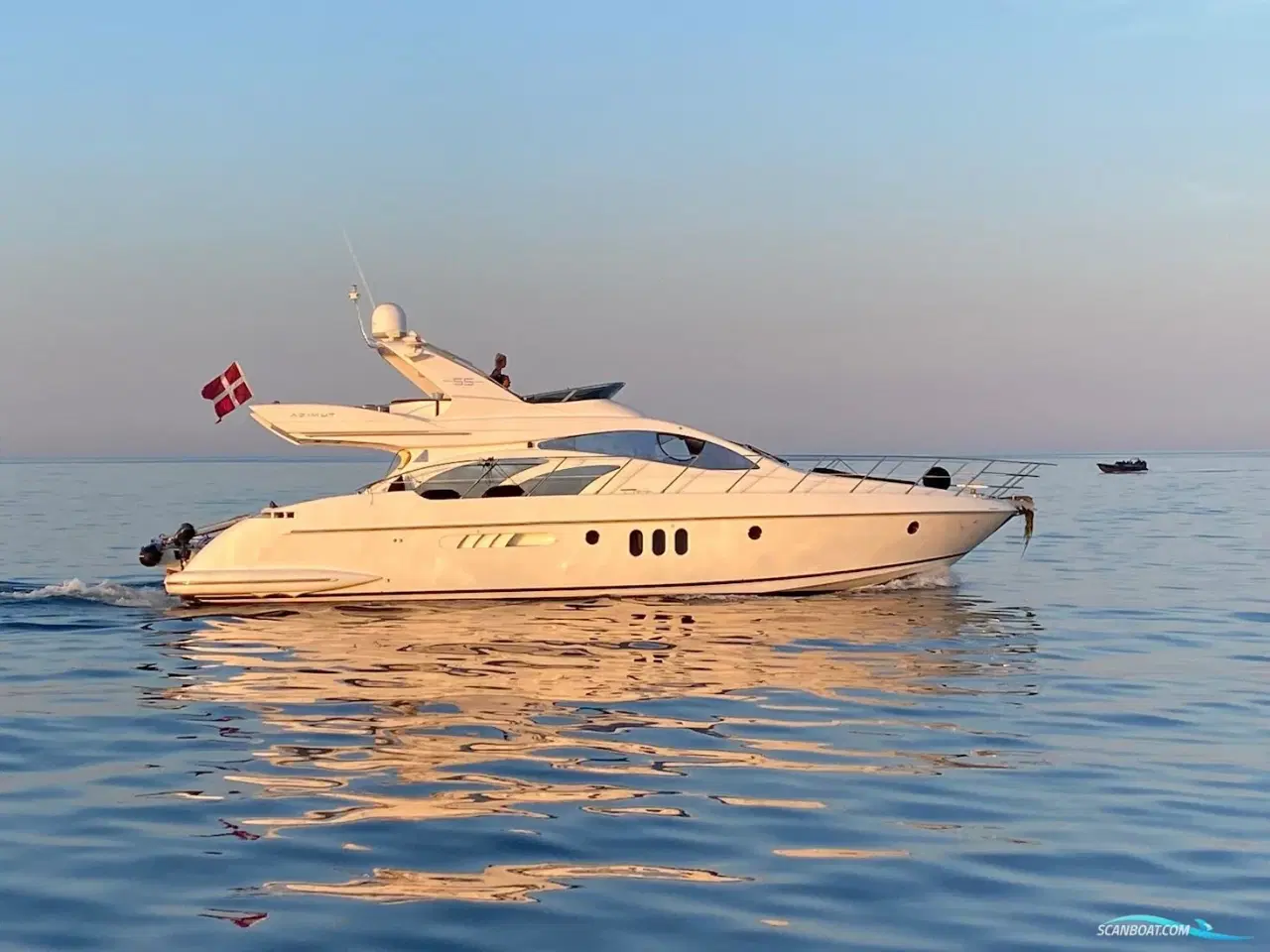 Billede 1 - Azimut 55 Fly