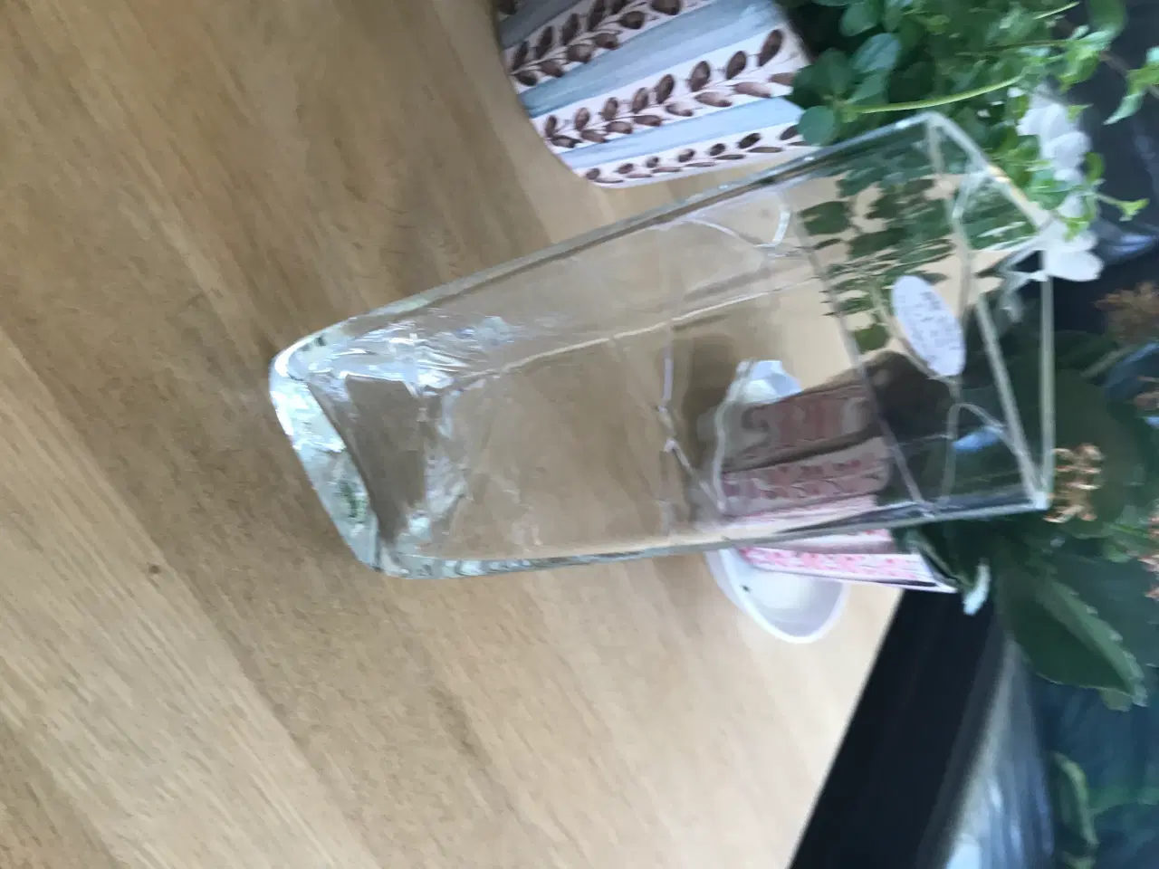 Billede 1 - Vase med snor - trekantet - Brawo Glas, Handmade