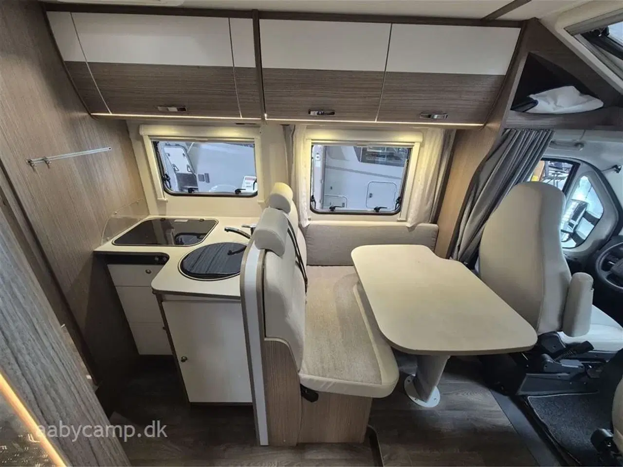 Billede 9 - 2019 - Carado T 447   Automatgear. solcelle. 95Ah batteri. 1500w inverter. Markise. undervognsbehandlet.  Fuld service. tandrem skiftet i 2025. Kun 47,000 Km!!!